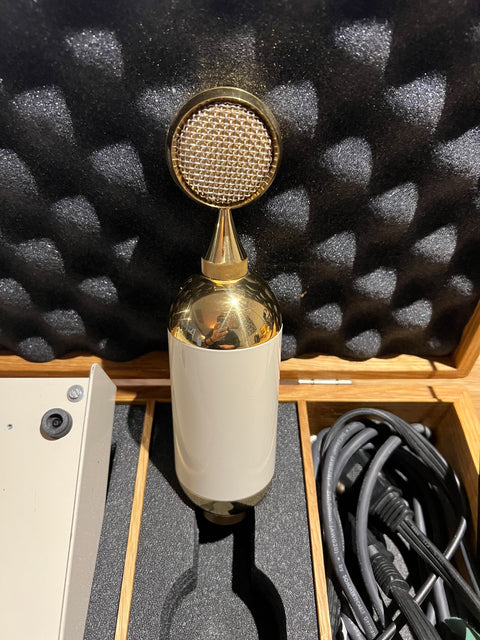 Soyuz Microphones SU-017 Large Diaphragm Cardioid Tube Condenser Microphone 2010s - Cream / Brass***DEMO***