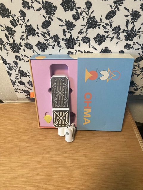 Ohma World Motif Ribbon Microphone 2023 - Present - White / Stainless Steel***DEMO****